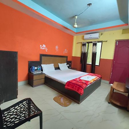 Goroomgo Samrat Palace Puri Near Sea Beach With Parking Facilities - Restaurant Available - Couple Friendly Buitenkant foto