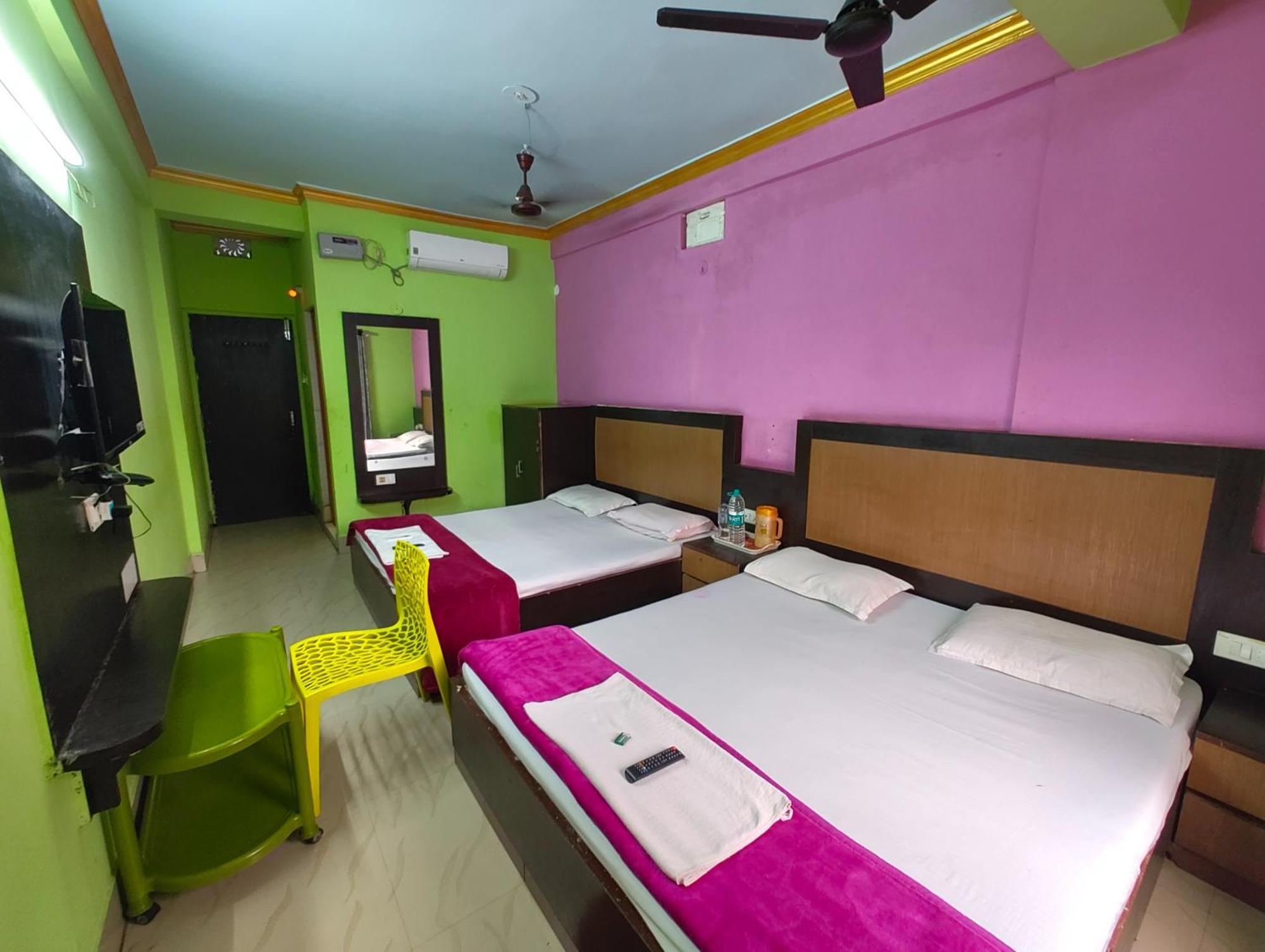 Goroomgo Samrat Palace Puri Near Sea Beach With Parking Facilities - Restaurant Available - Couple Friendly Buitenkant foto