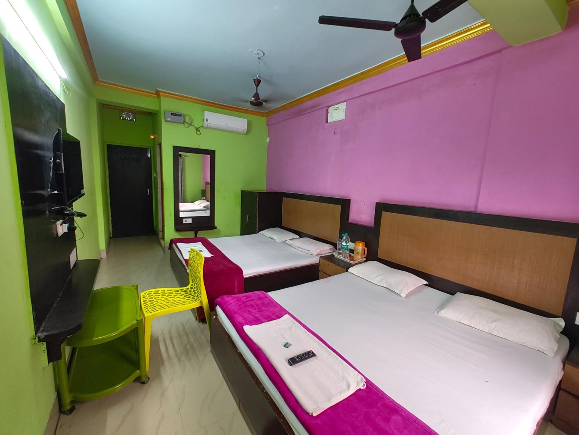 Goroomgo Samrat Palace Puri Near Sea Beach With Parking Facilities - Restaurant Available - Couple Friendly Buitenkant foto