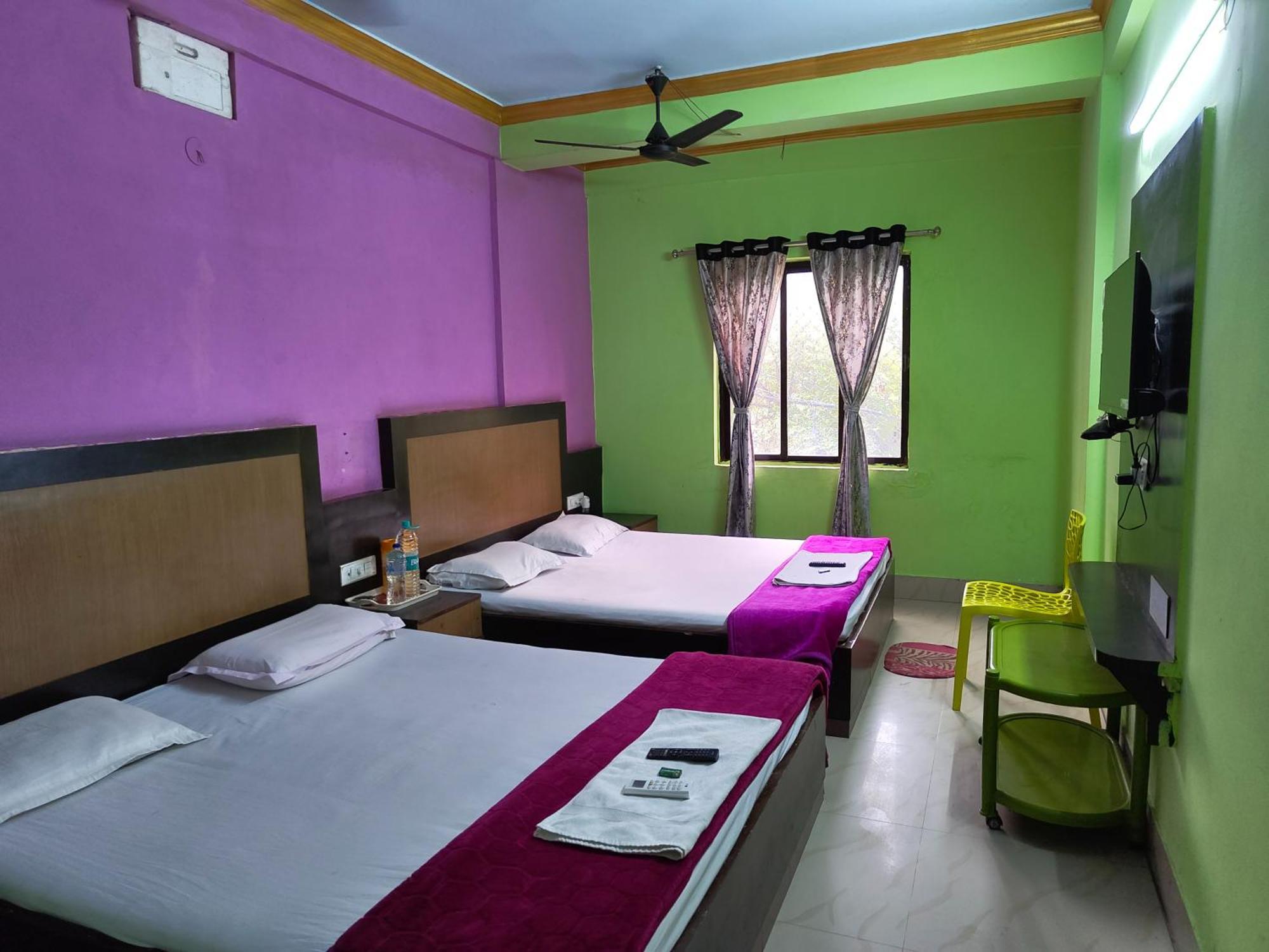 Goroomgo Samrat Palace Puri Near Sea Beach With Parking Facilities - Restaurant Available - Couple Friendly Buitenkant foto
