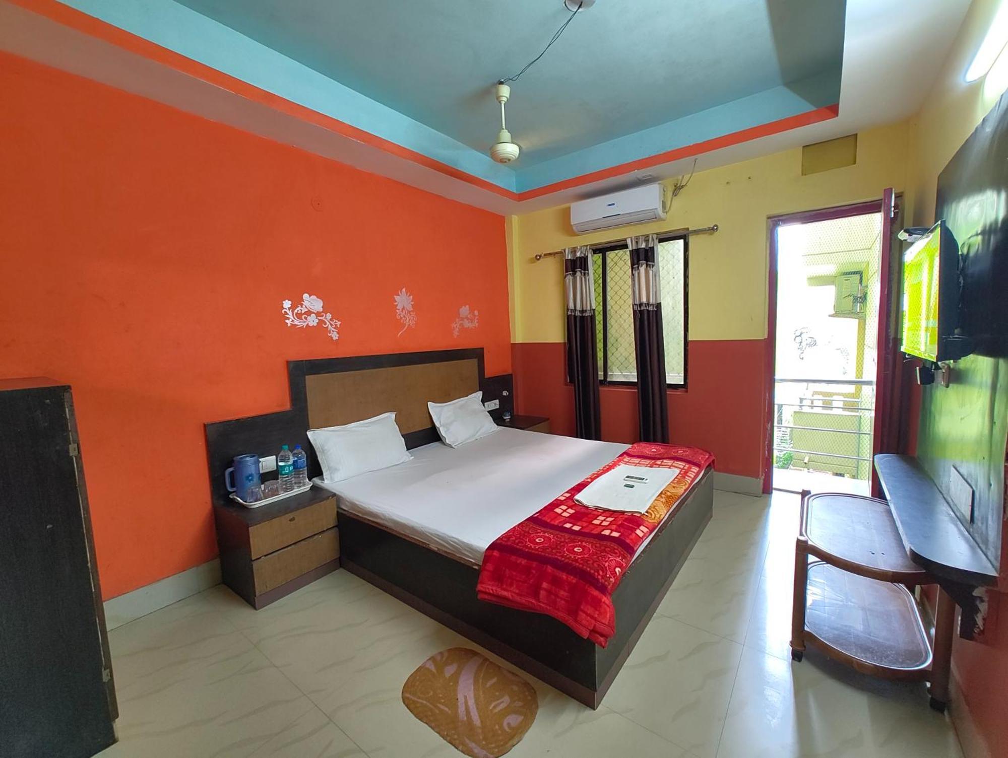 Goroomgo Samrat Palace Puri Near Sea Beach With Parking Facilities - Restaurant Available - Couple Friendly Buitenkant foto