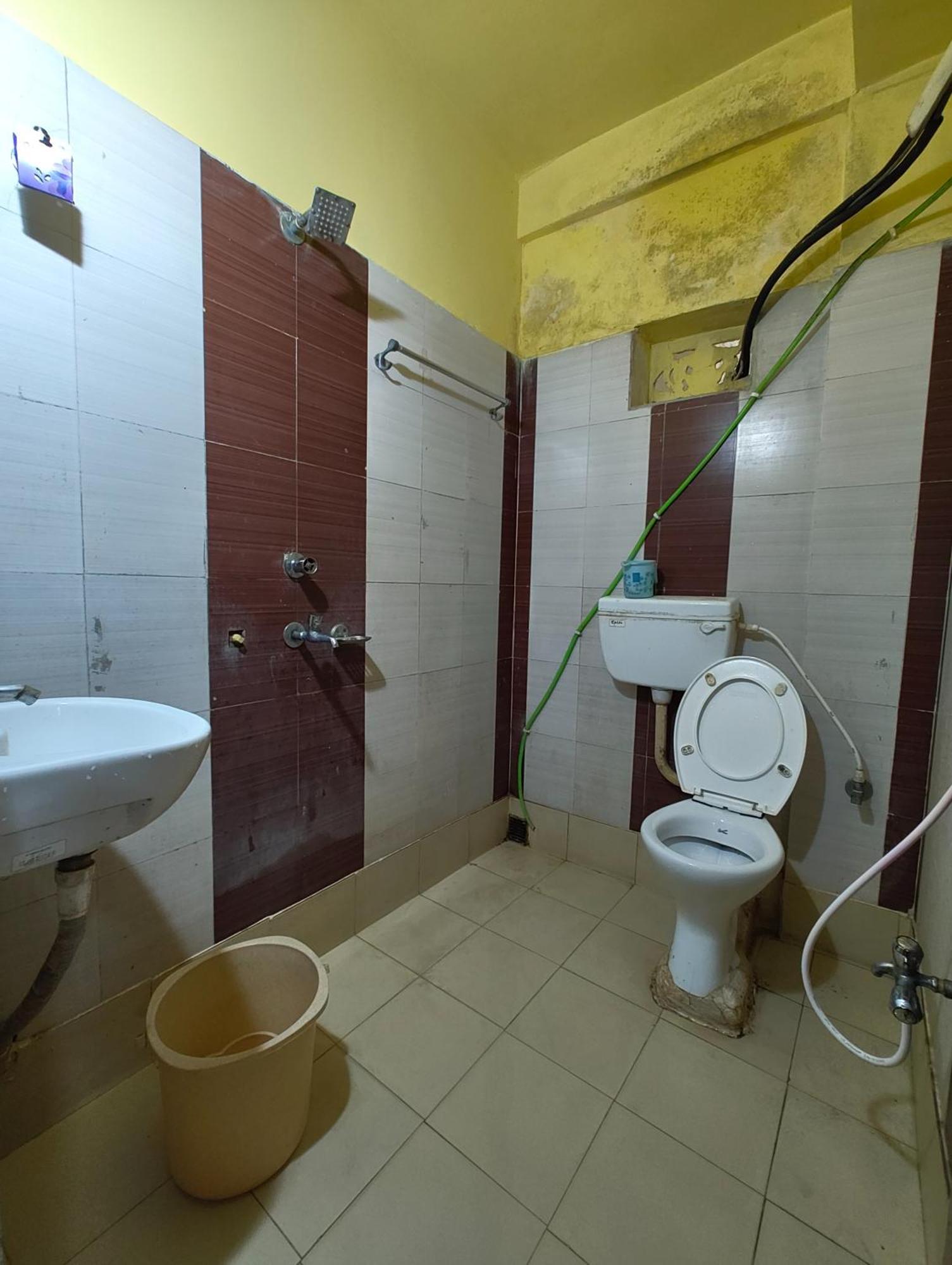 Goroomgo Samrat Palace Puri Near Sea Beach With Parking Facilities - Restaurant Available - Couple Friendly Buitenkant foto