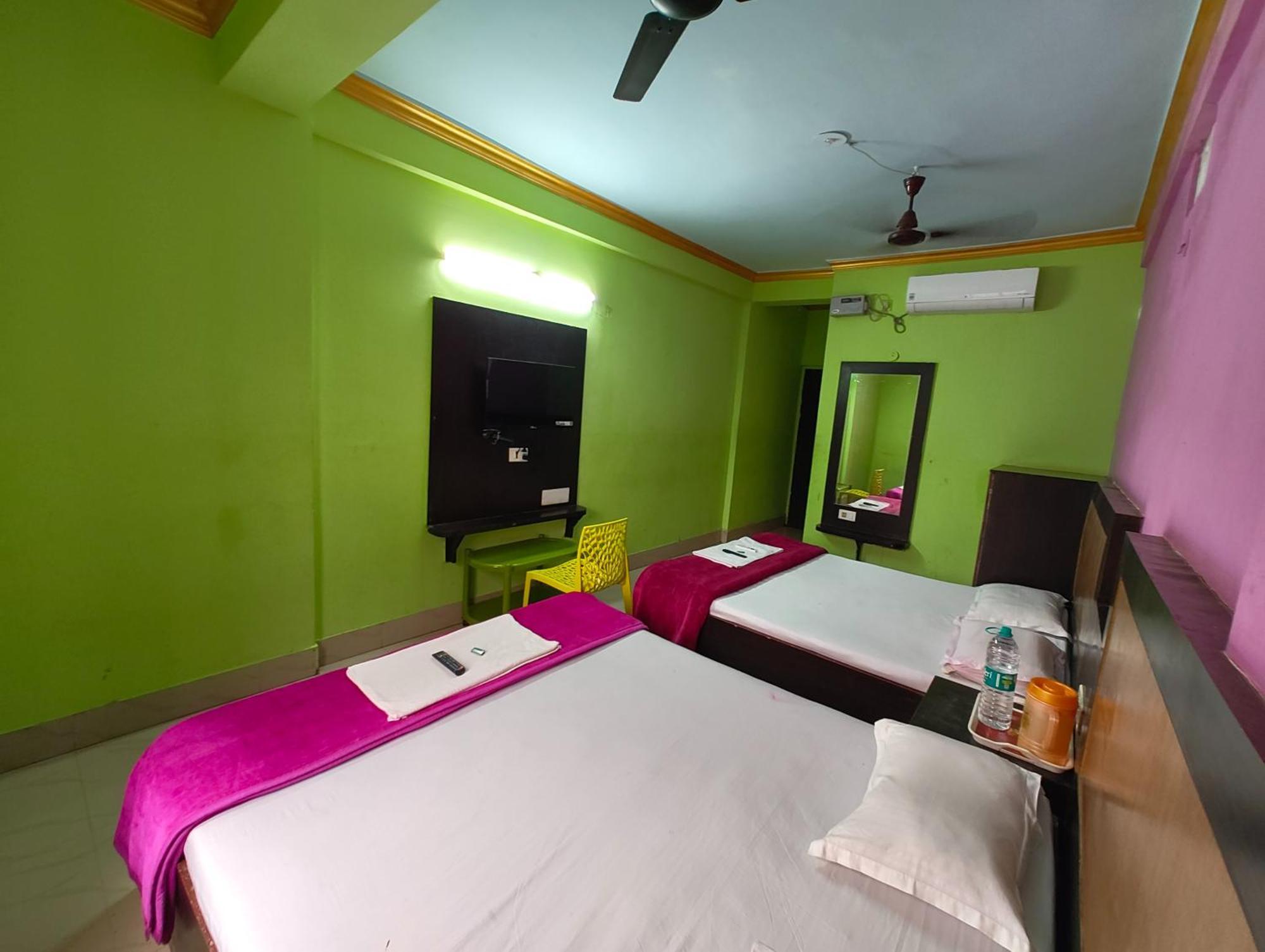 Goroomgo Samrat Palace Puri Near Sea Beach With Parking Facilities - Restaurant Available - Couple Friendly Buitenkant foto
