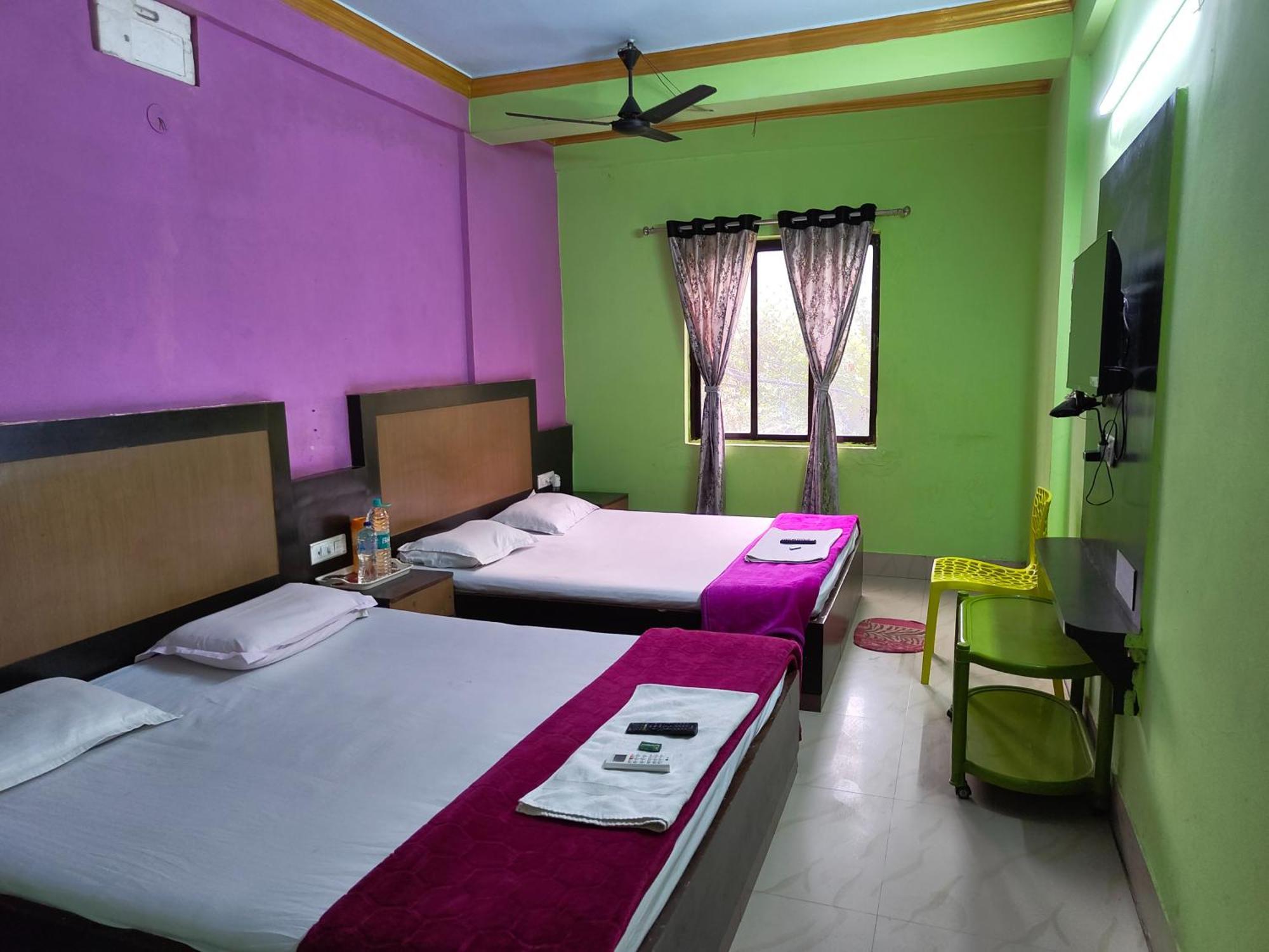 Goroomgo Samrat Palace Puri Near Sea Beach With Parking Facilities - Restaurant Available - Couple Friendly Buitenkant foto